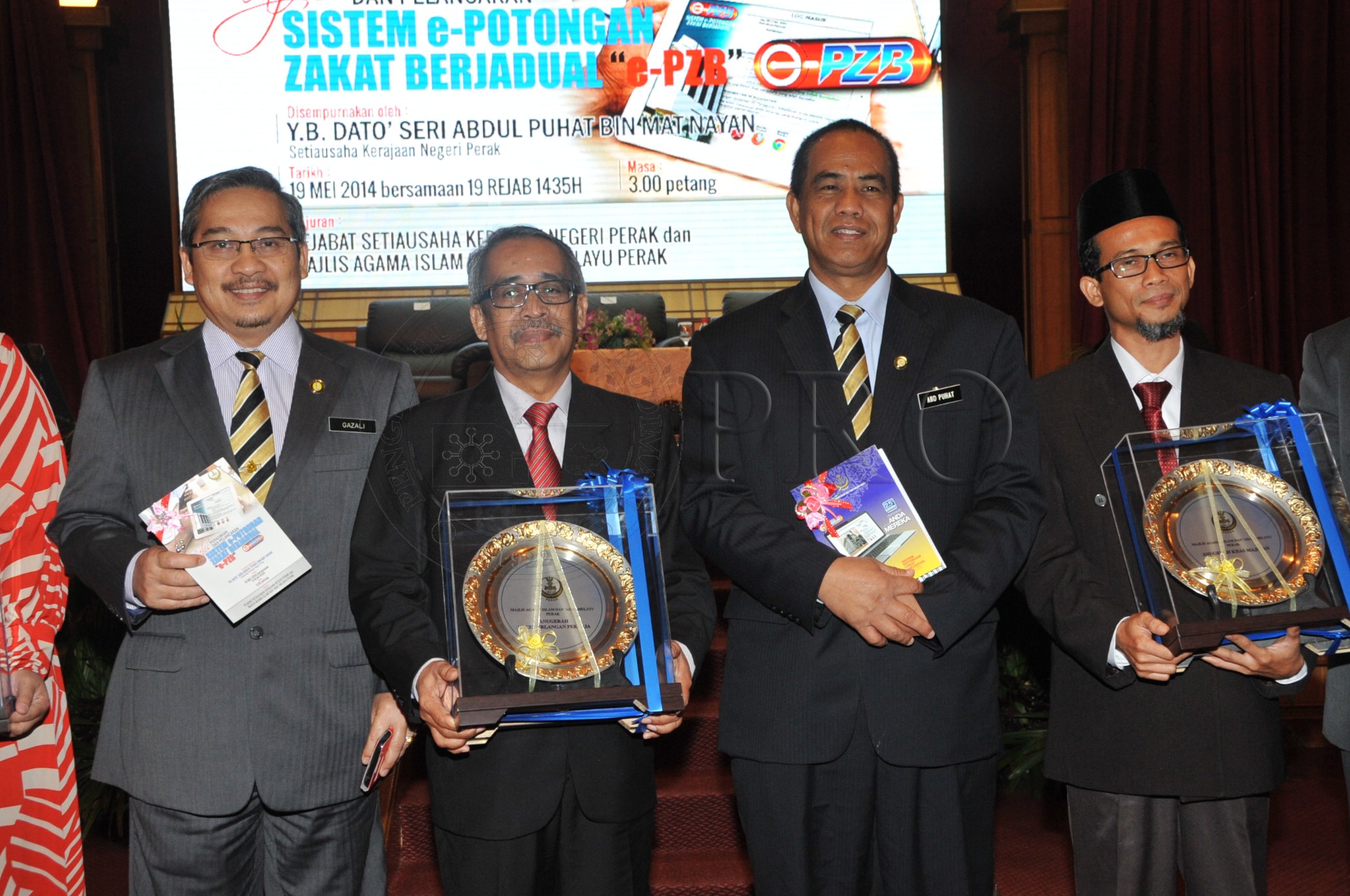 PRO 14 44 EPZB PRO 6187